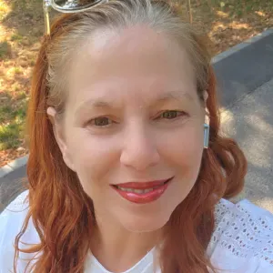 Femme menage rigoureuse  responsable 