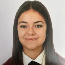 Cuidadora y educadora infantil 