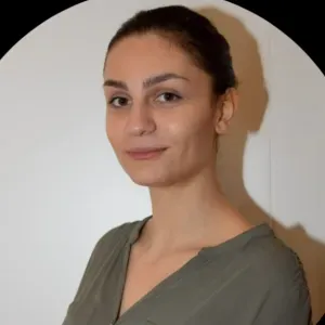 Femme de menage!