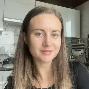 Cherche un emploi régulier (Femme de ménage)