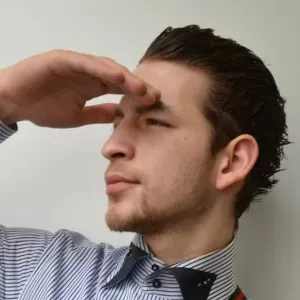 Je suis disponible pour tout type de tâche, polyvalent.