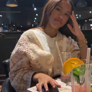 Baby - sitter dans le 95 en job étudiant 