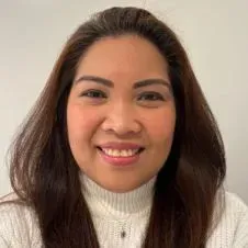 Professeur d'anglais et nounou avec 8 ans d'expérience