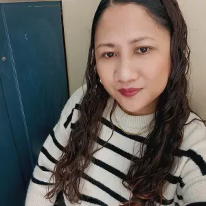 Responsible and trustworthy babysitter in paris