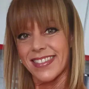 Adetta alle pulizie domestiche