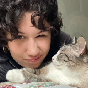 Pet sitter affidabile per cani e gatti