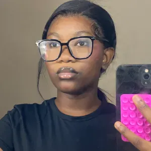 ✨ Baby-sitter Tatiana – 8h à 18h, tous âges ✨