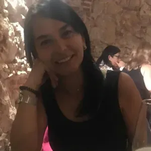 Ama/Babysitter com experiência e curso de peuricultura