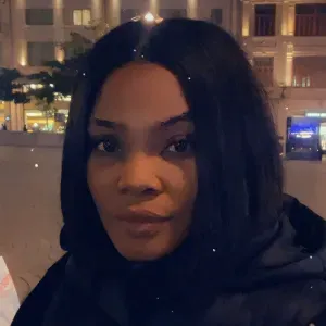 Cleaning Lady in Maia with attention to details