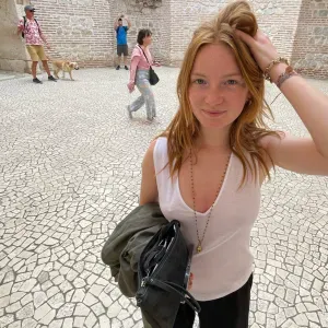 Baby-sitter motivée et expérimentée à Paris !!