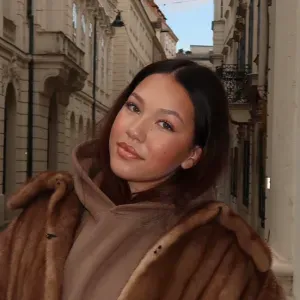 Professional babysitter in Porto