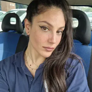 Addetta alle pulizie - Pulizie domestiche / uffici / negozi