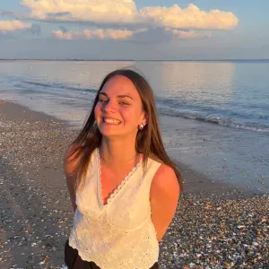 Pet sitter Rennes étudiante amoureuse des animaux 