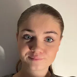 Pet sitter canton de garéoult sérieuse, habitué aux animaux