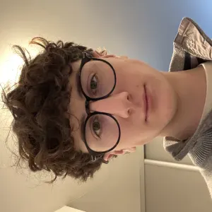 Lycéen en terminale donne cours de mathématiques 