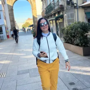 Empregada muito  organizada responsável e pontual.