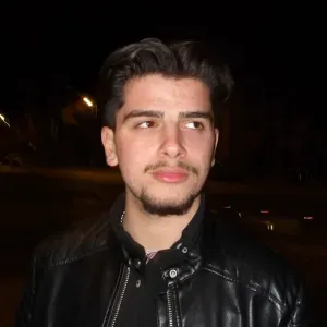 Babysitter fiable et motivé , disponible rapidement