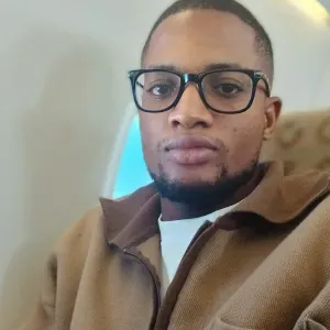 Hello responsible and detailed cleaning services 