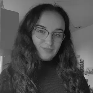 Baby-sitter avec expériences.  