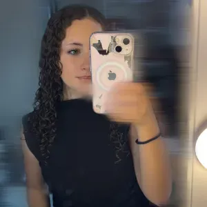 Jeune baby sitter à Oloron st marie