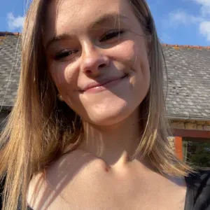 Baby-sitter de 18 ans, sérieuse et disponible 