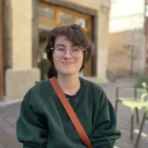 Étudiante à l'école du Louvre 