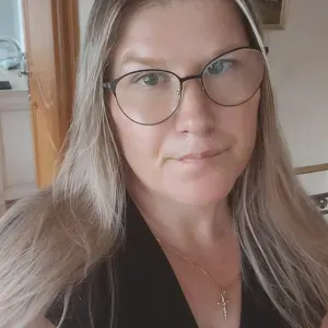 Cherche heures de ménage e repassage 