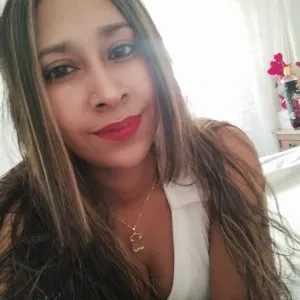 Empleada de limpieza en Bullas murcia con gran atención 