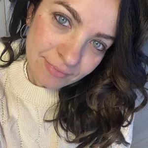 Addetta alle pulizie regolari ed occasionali  