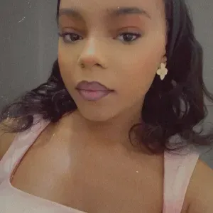 Baby-sitter sérieuse – Disponible dès maintenant