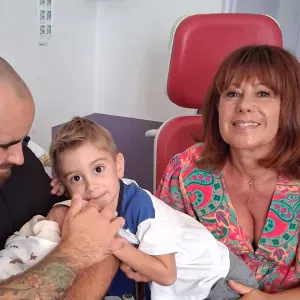 Babysitter .garde d enfants a saint Cyr sur Mer 