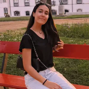 Babysitter com experiência em Évora
