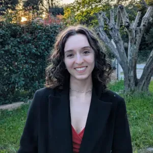 Baby-sitter sérieuse et de confiance
