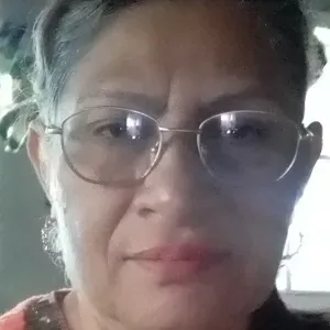 Enfermera, cuidadora de adultos mayores 