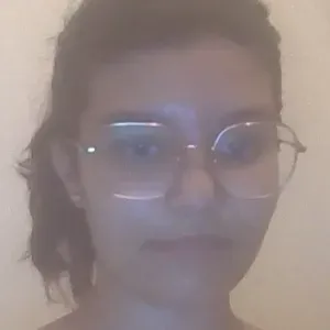 Baby sitter disponible dans l'aveyron 