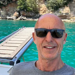 Cerco servizio di pulizia imbarcazione 