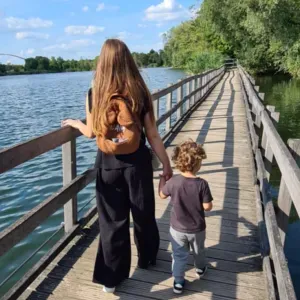 Auxiliaire de l'enfance, fraîchement diplômée 