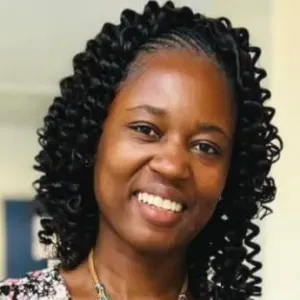 Baby-sitter Multilingues- Patiente, attentive, à l'écoute.