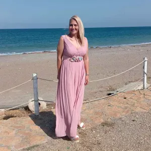 Empleada de limpieza en apartamentos y casas particulares 