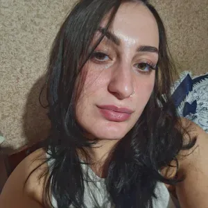 Sono Maria, ho 23 anni e vengo dalla Georgia. 