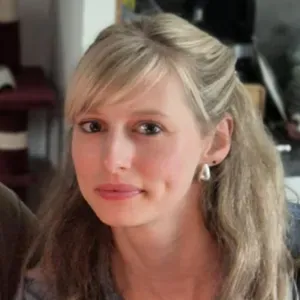 Garde d'enfant aux alentours de bruay la huissière 