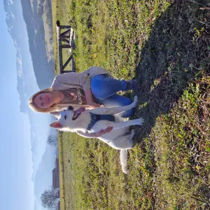 Pet sitter et éducatrice canine