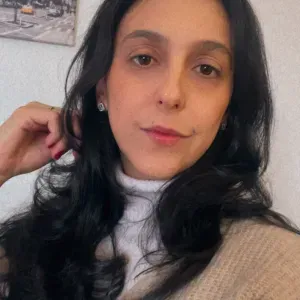 Cuidadora em cuidados geriatricos 