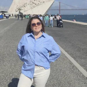 Olá procuro trabalho como babysitting. Tenho experiência e d