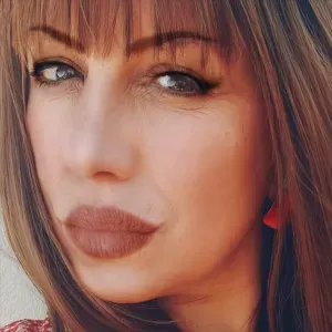 Femme de ménage aide de compagnie de personnes âgées 