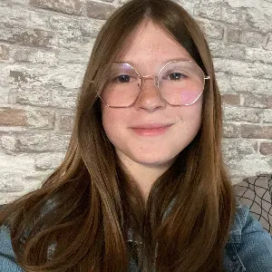 Recherche baby-sitting pour les mois de juin et de juillet