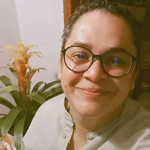 Estou a procura de cuidador para o meu gato