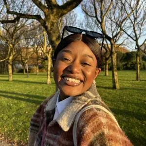 Baby-sitter bienveillante et créative à Toulouse 