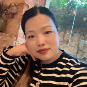 Cleaning lady of Lisbon from 5 years