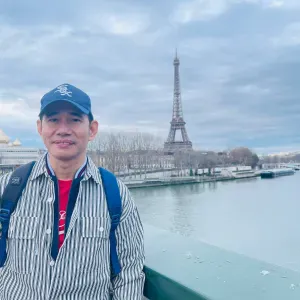 primary teacher looking for a job